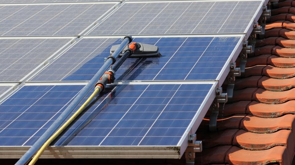 Solar Panels Maintenance Tips For Buyers